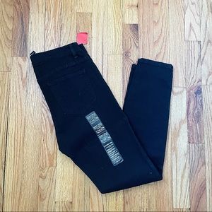 NWT Forever 21 Skinny Jeans Black